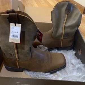 ARIAT boots. New never worn. Mens boots